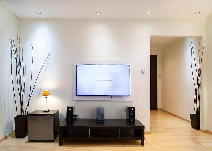 Athens Best Location, 6 Ermou Street, Syntagma Square